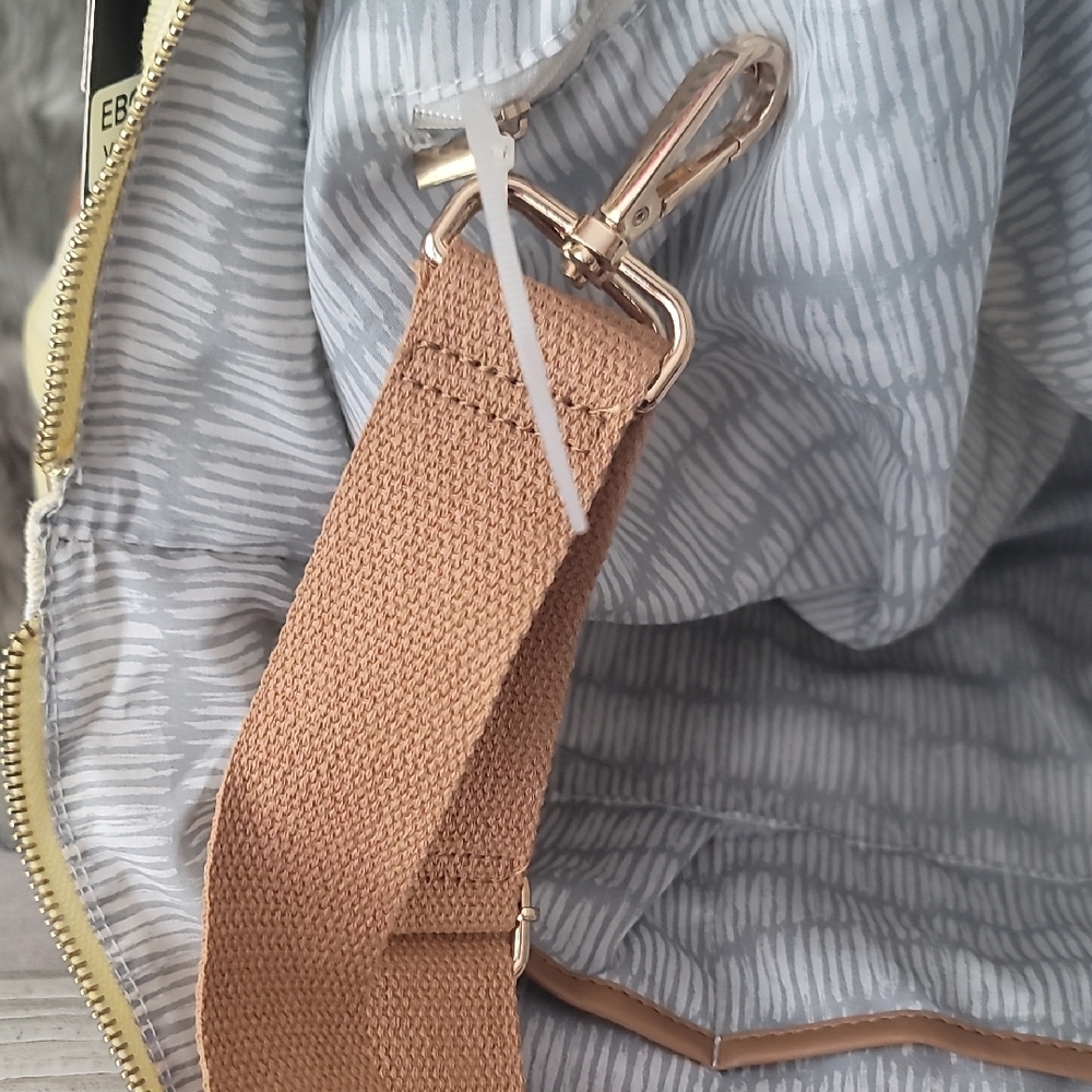 Yellow and Tan Women's Travel Bag - Picture 9 of 12